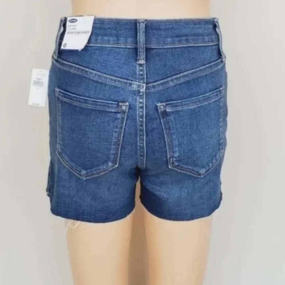 Old navy blue high rise distressed jeans shorts Size 0